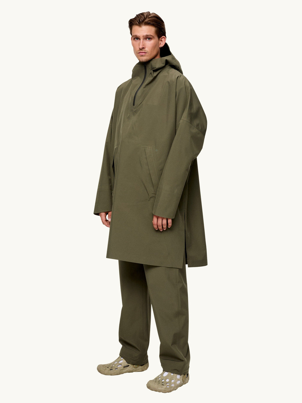 Blæst - Aalesund Poncho - Grape Leaf Outerwear Blæst 