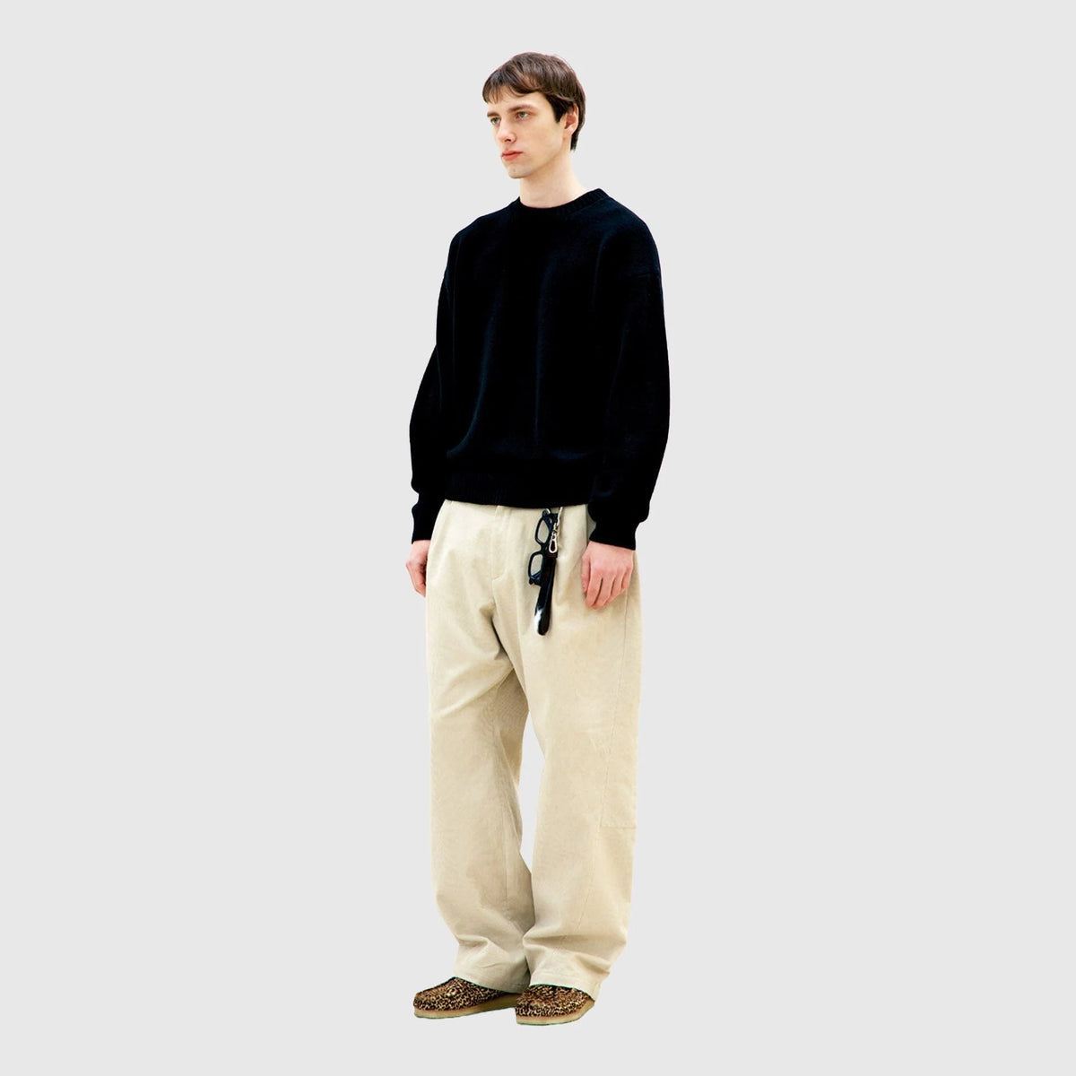Coor - Wool Cropped Crewneck Sweater - Black angle product image