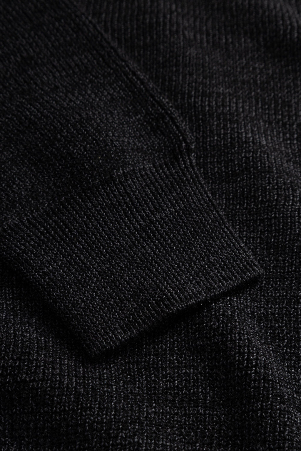 Norse Projects - Hirtshals Tech Merino Waffle Crewneck - Charcoal Melange Genser Norse Projects 