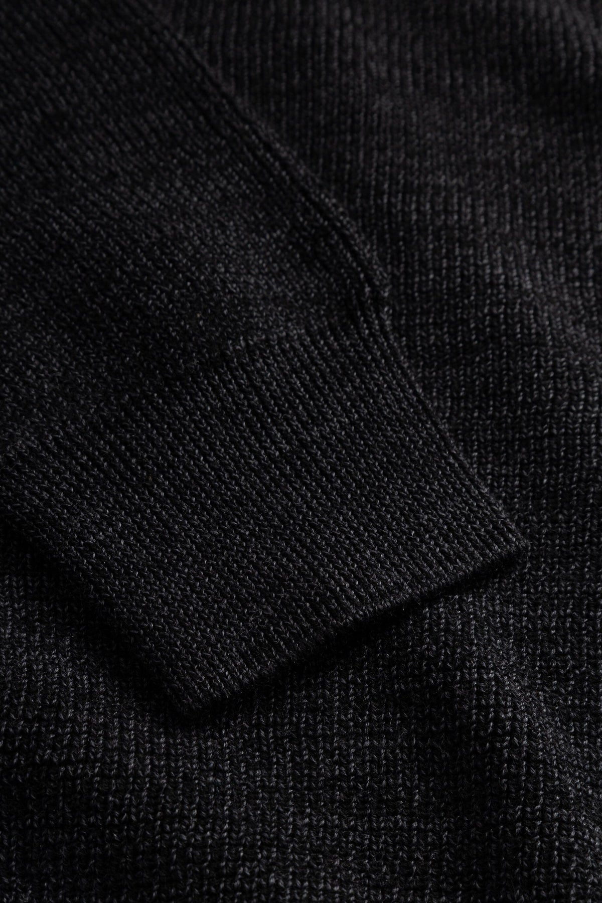 Norse Projects - Hirtshals Tech Merino Waffle Crewneck - Charcoal Melange Genser Norse Projects 