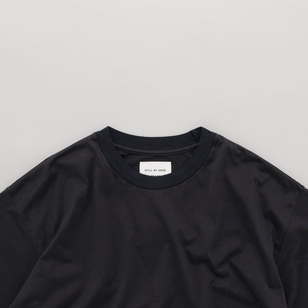 Still by Hand Knitted Rib T-shirt - Black Navy T-shirt Still by Hand 