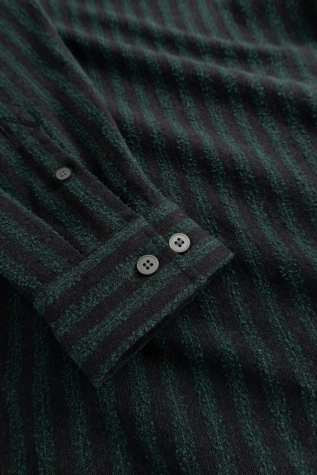 Wood Wood - Carter Shirt 25454 - Ultra Green Stripe Skjorte Wood Wood 