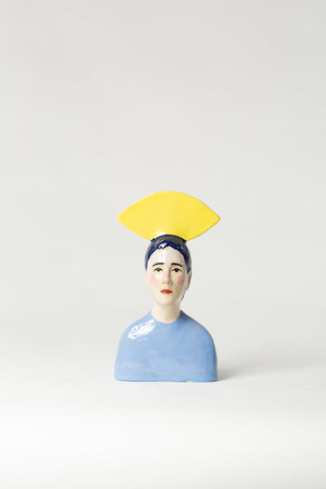 Robin Danielsson Untitled Figures 2023 (lys blå med gul oval) Art Salgshallen 