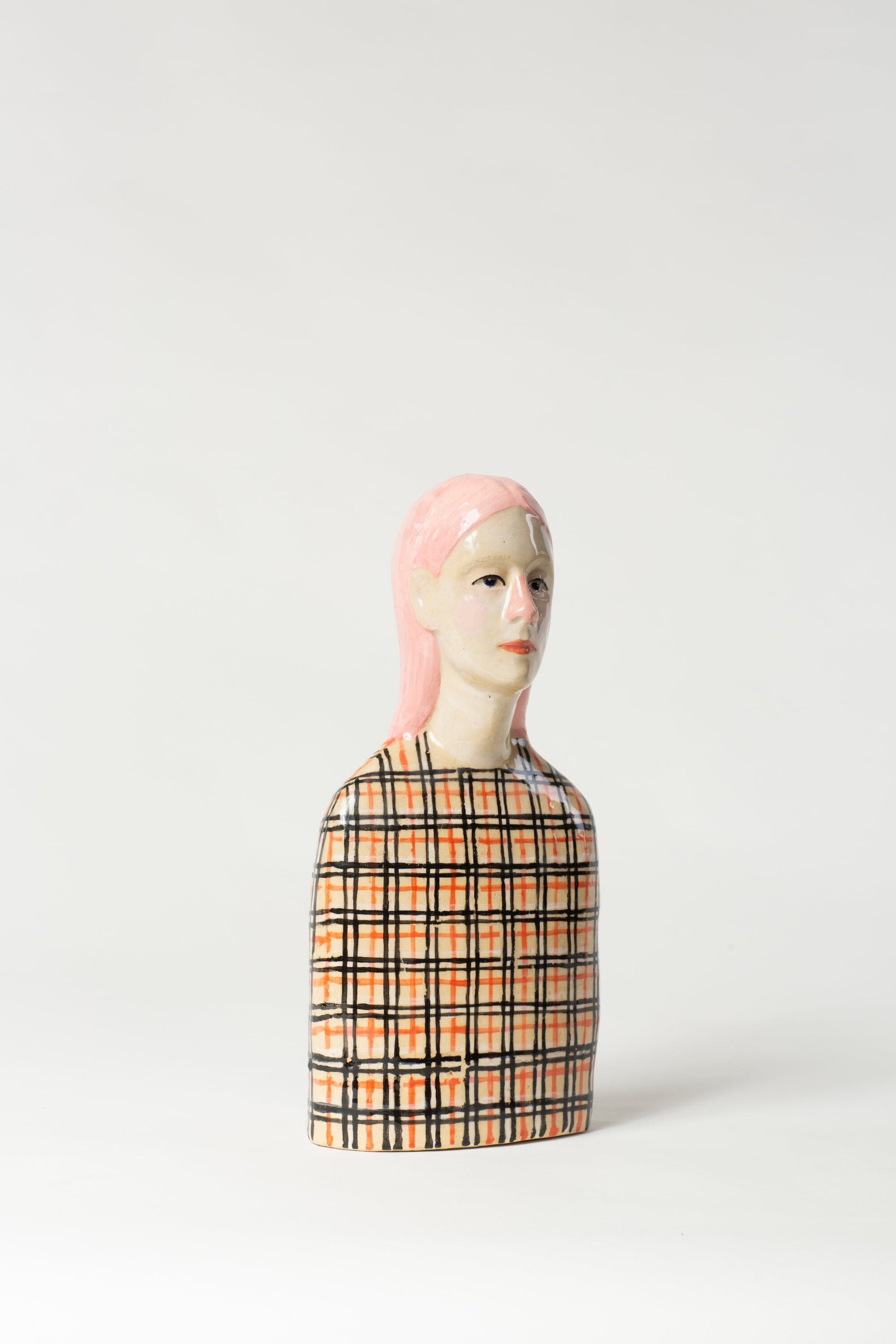 Robin Danielsson Untitled Figures 2023 (rutete genser med rosa hår) Art Salgshallen 